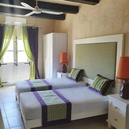 Petra 4* Nadur
