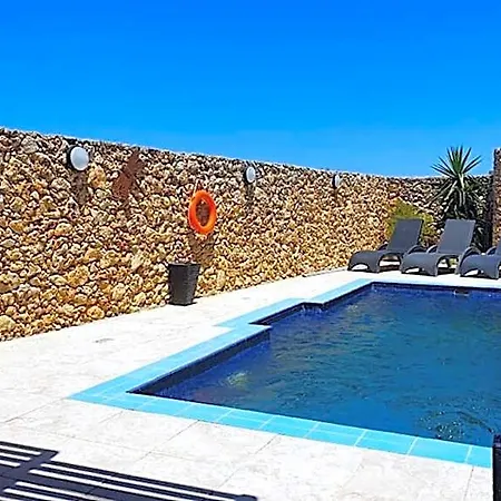 Petra Bed & Breakfast Nadur