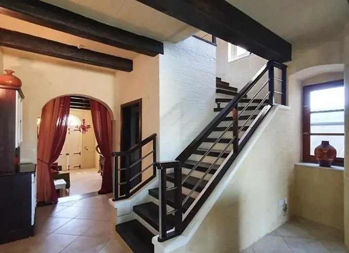 Petra Bed & Breakfast 4*