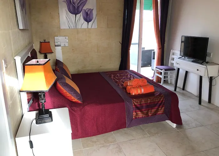 Petra Bed & Breakfast Nadur